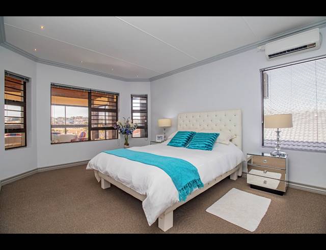3 BEDROOM DUET FOR SALE IN HARTENBOS HEUWELS